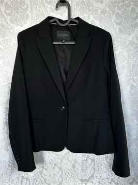 Banana Republic Black Women's Tailored Blazer size 6 Marzotto wool.